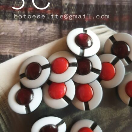 3C. #buttons #botoeselite #botões #bottoni #knöpfe #boutons #botones #ボタン