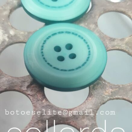 Collards #buttons #botões #botones #bottoni #boutons #knappar #knöpfe #ボタン #botoeselite