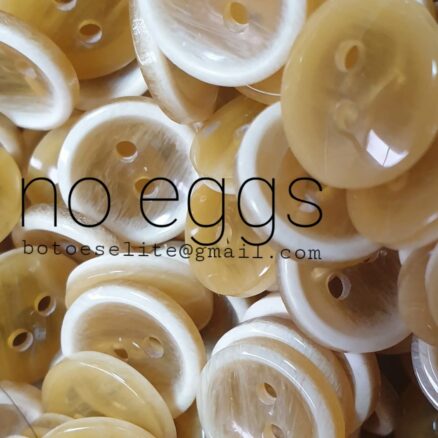 No eggs #buttons # botões # #bottoni #boutons #knöpfe #botones #ボタン #fashiondesign